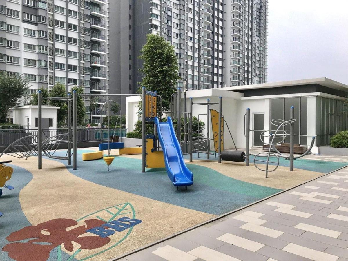 Qaisara D'Savanna Homestay@Southville City Bangi Exterior foto